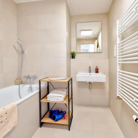 Sky Park Downtown 公寓